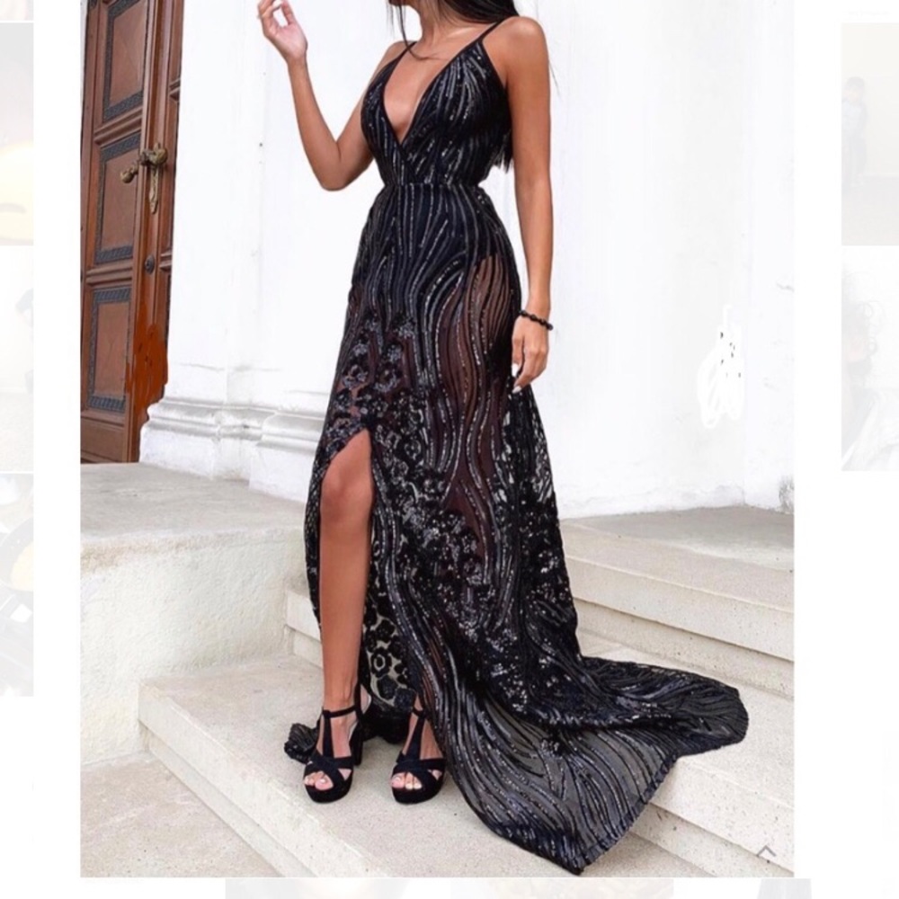 Lacrecia black gown